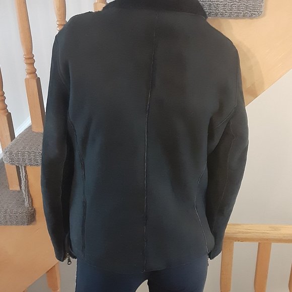 ROOTS- VTG Black Genuine Sheepskin/ Shearling- Women's Small - Picture 5 of 10